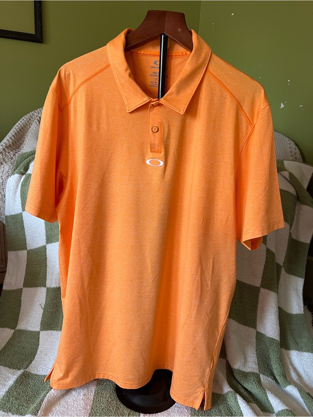 Oakley XL Men’s Bright Orange Polo Shirt